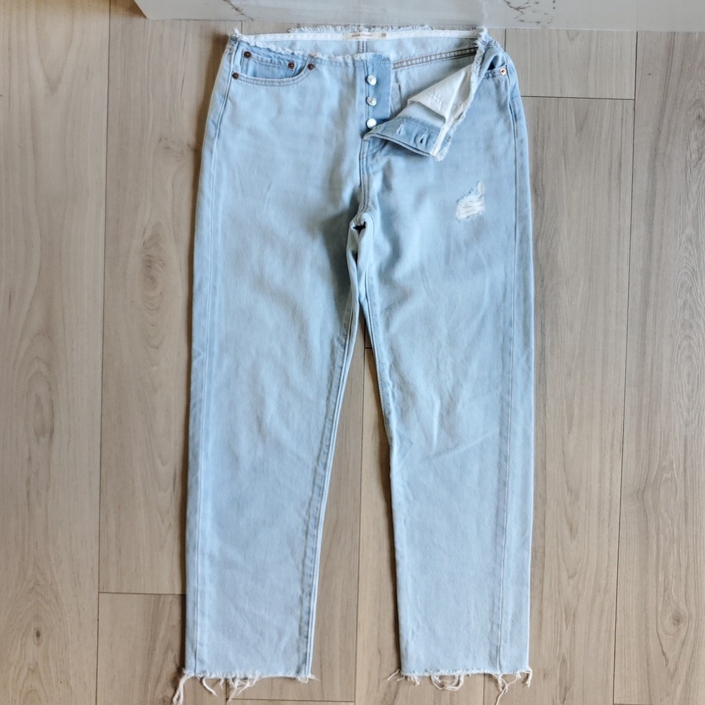 Levis Jeans Womens 28 Blue Wedgie Straight High Rise Button Fly Light Wash Denim